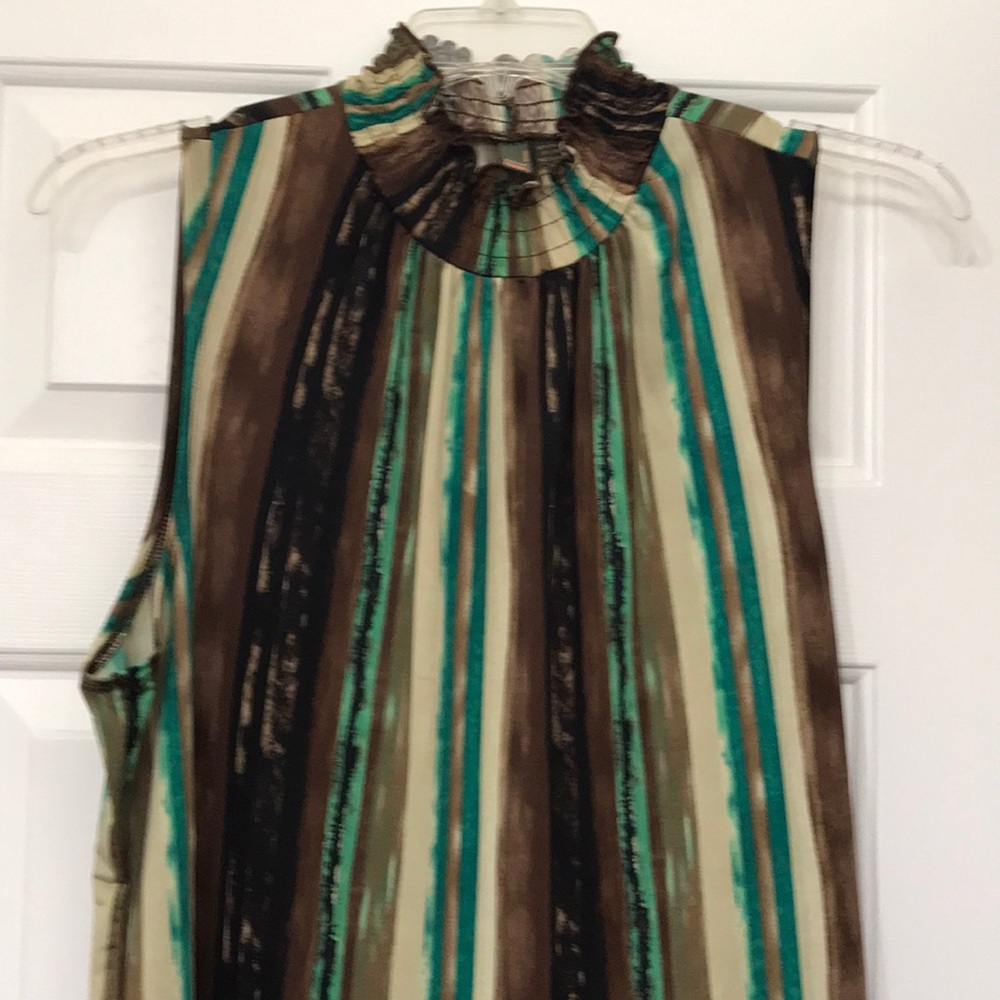 Women’s sleeveless dress top